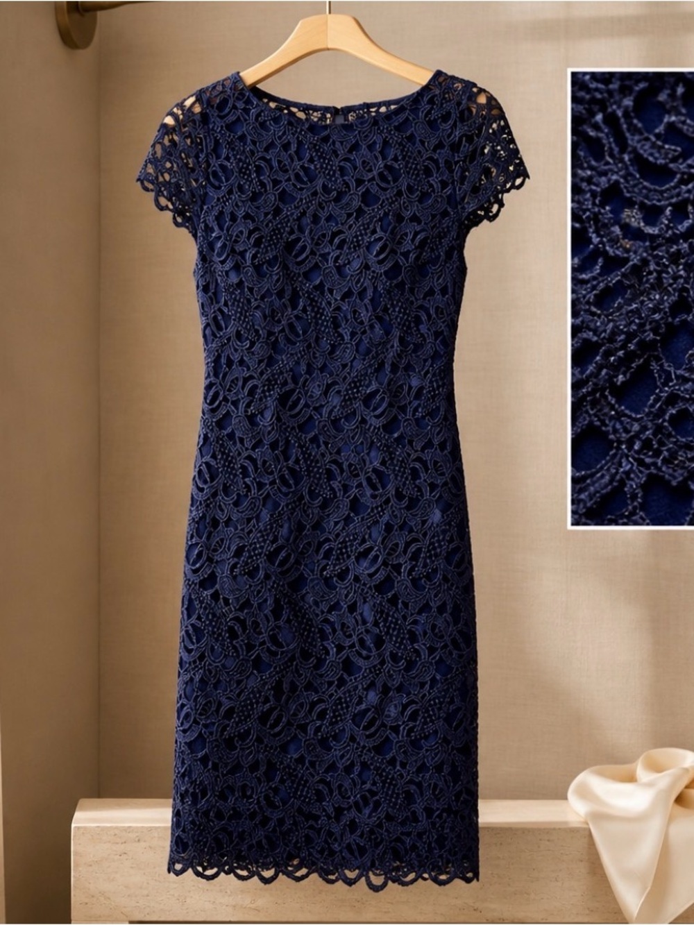 Alice + Olivia Clover Navy Guipure Lace Open Back Silk Lined Dress Size 8